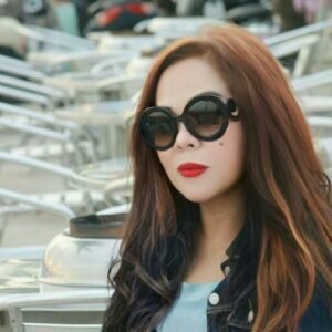 Resolusi Vivian Voo dengan konser tunggal dan peran utama di film